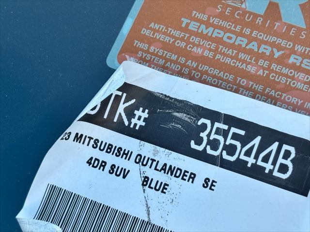 Photo of 2023 Cosmic Blue Metallic Mitsubishi Outlander
