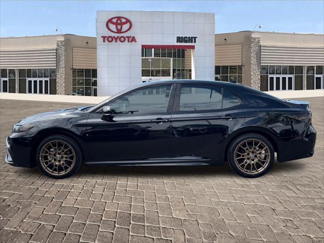 Photo of 2023 Midnight Black Metallic Toyota Camry