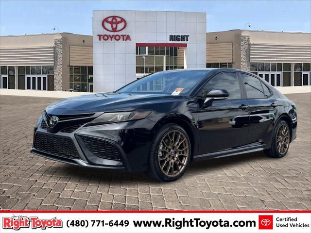 Photo of 2023 Midnight Black Metallic Toyota Camry