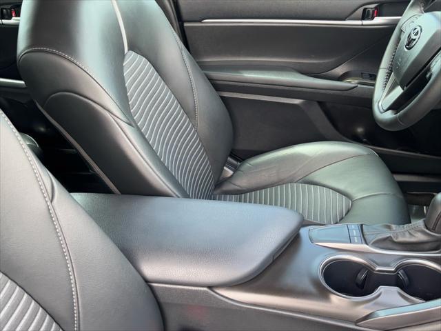 Photo of 2023 Midnight Black Metallic Toyota Camry