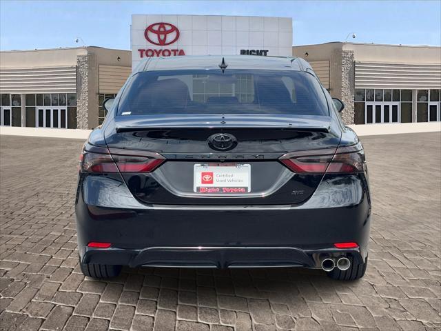 Photo of 2023 Midnight Black Metallic Toyota Camry