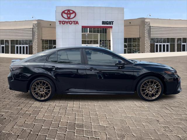 Photo of 2023 Midnight Black Metallic Toyota Camry