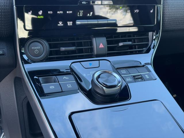 Photo of 2025 Elemental Silver Metallic Toyota bZ4X