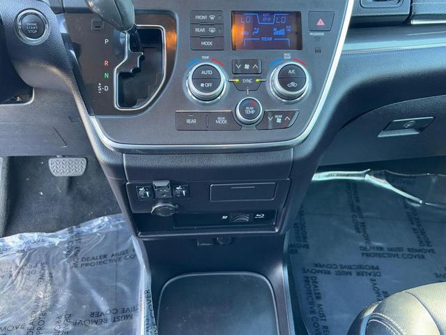 Photo of 2019 Predawn Gray Mica Toyota Sienna