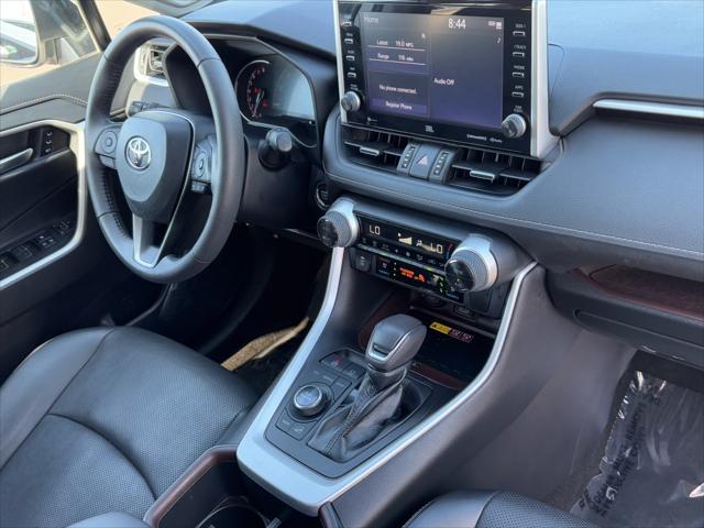 Photo of 2022 Blizzard Pearl Toyota RAV4