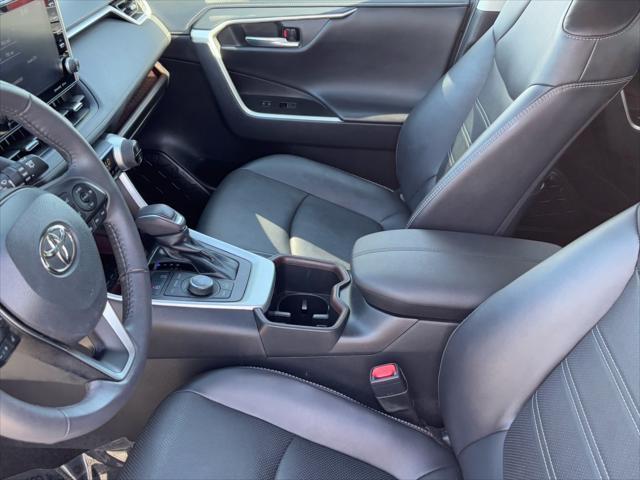 Photo of 2022 Blizzard Pearl Toyota RAV4