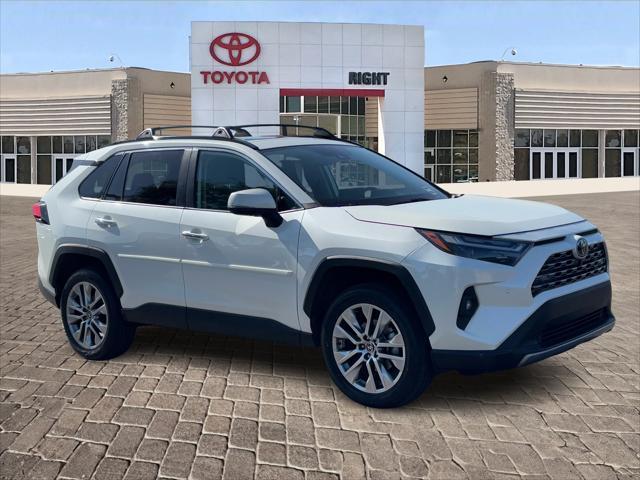 Photo of 2022 Blizzard Pearl Toyota RAV4