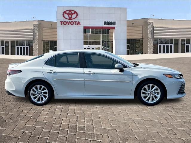 Photo of 2024 Ice Cap Toyota Camry