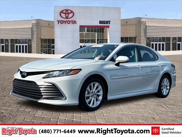 Photo of 2024 Ice Cap Toyota Camry