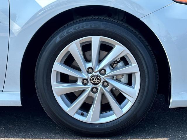 Photo of 2024 Ice Cap Toyota Camry