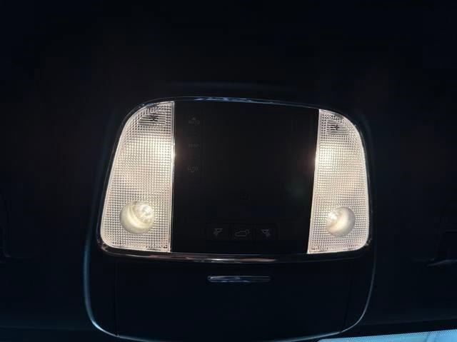 Photo of 2020 Bright White Clearcoat Jeep Grand Cherokee