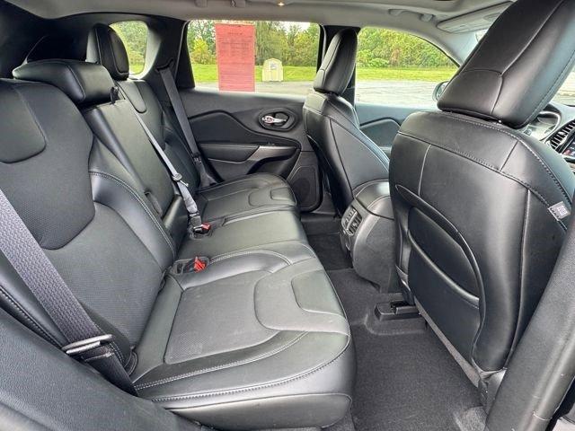 Photo of 2022 Diamond Black Jeep Cherokee