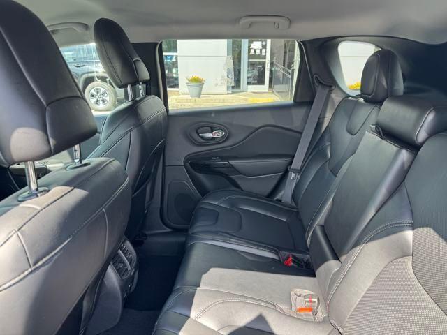 Photo of 2023 Diamond Black Jeep Cherokee