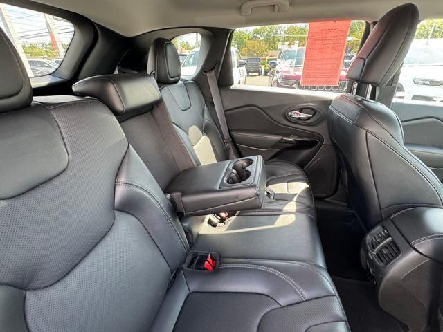 Photo of 2023 Diamond Black Jeep Cherokee