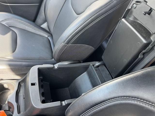 Photo of 2023 Diamond Black Jeep Cherokee