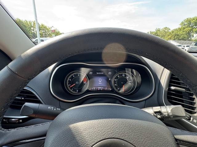 Photo of 2023 Diamond Black Jeep Cherokee
