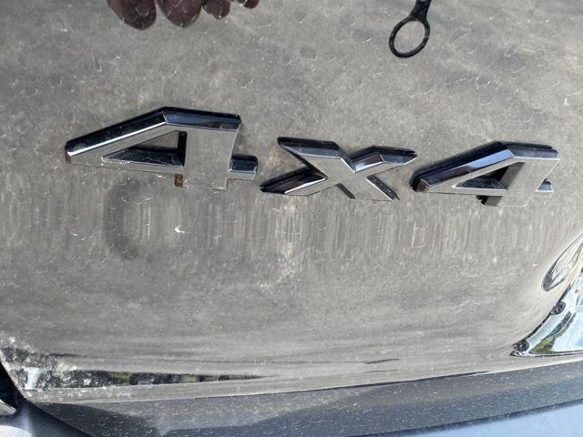 Photo of 2023 Diamond Black Jeep Cherokee