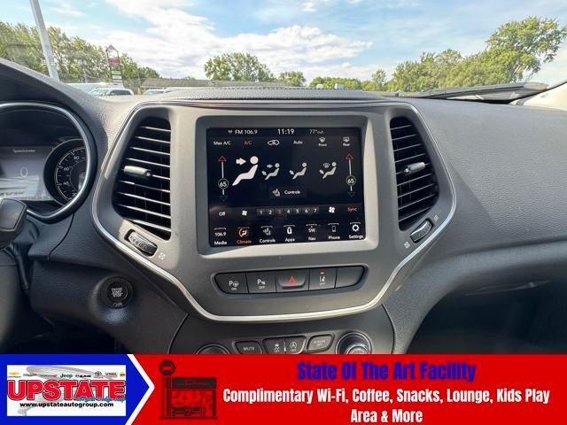 Photo of 2023 Diamond Black Jeep Cherokee