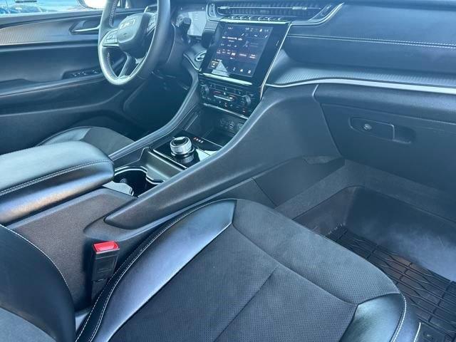 Photo of 2023 Diamond Black Jeep Grand Cherokee