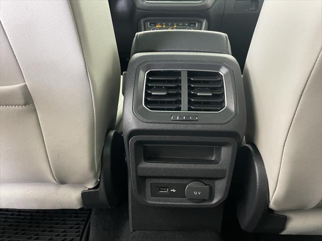 Photo of 2018 White Volkswagen Tiguan