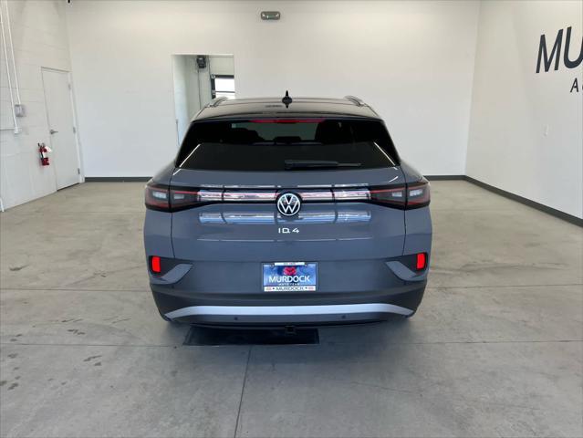 Photo of 2025 PURE GRAY W/ BLACK ROOF Volkswagen ID.4