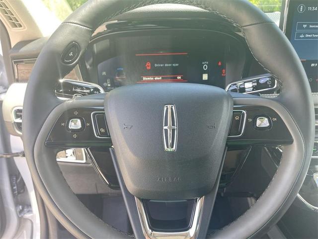 Photo of 2025 Crystal White Lincoln Corsair