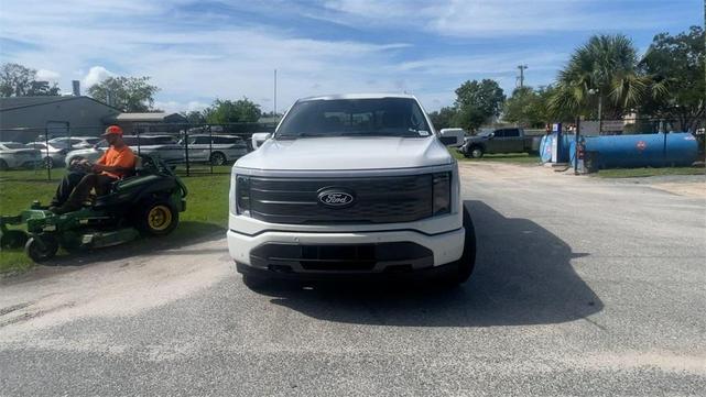 Photo of 2025 White Metallic Ford F-150 Lightning