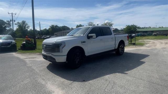 Photo of 2025 White Metallic Ford F-150 Lightning