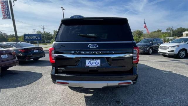 Photo of 2023 Black Metallic Ford Expedition