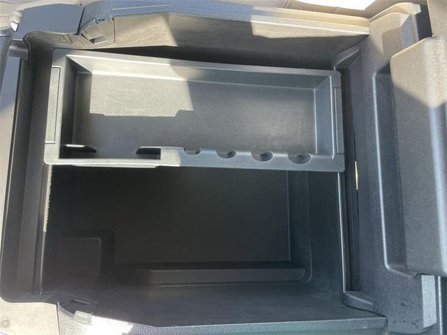 Photo of 2023 Black Metallic Ford Expedition