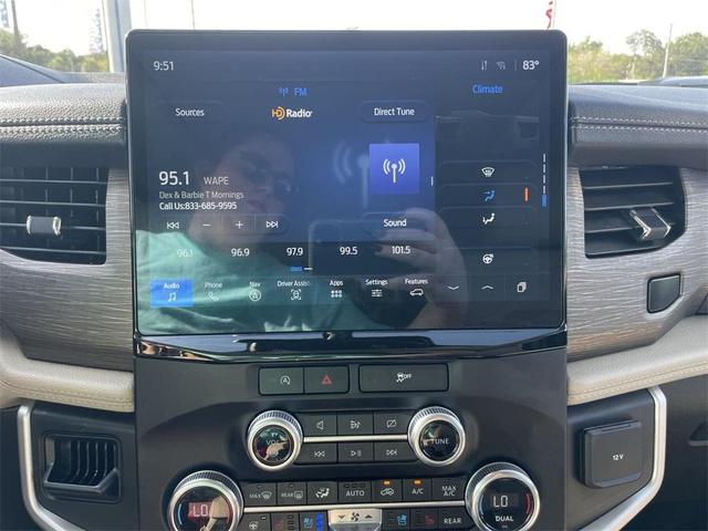 Photo of 2023 Black Metallic Ford Expedition
