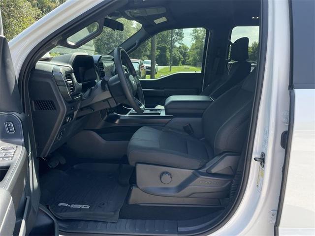 Photo of 2025 Oxford White Ford F-150