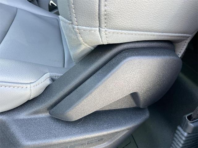 Photo of 2025 Oxford White Ford F-150