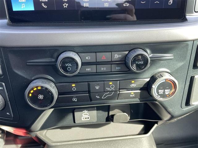 Photo of 2025 Oxford White Ford F-150