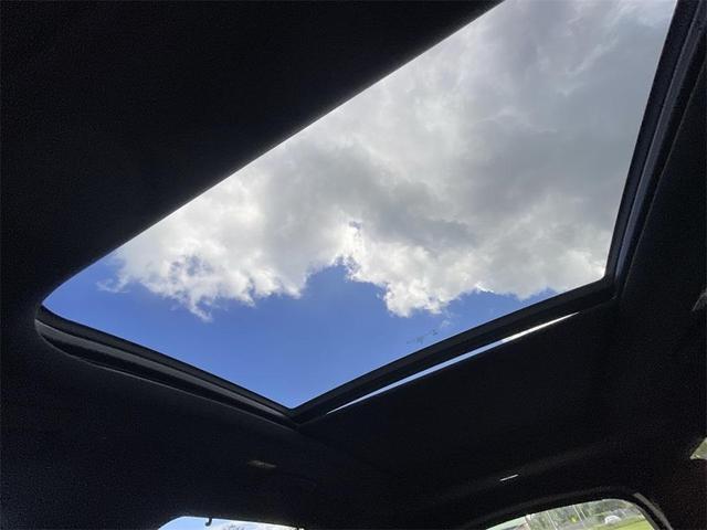 Photo of 2021 White Lincoln Aviator