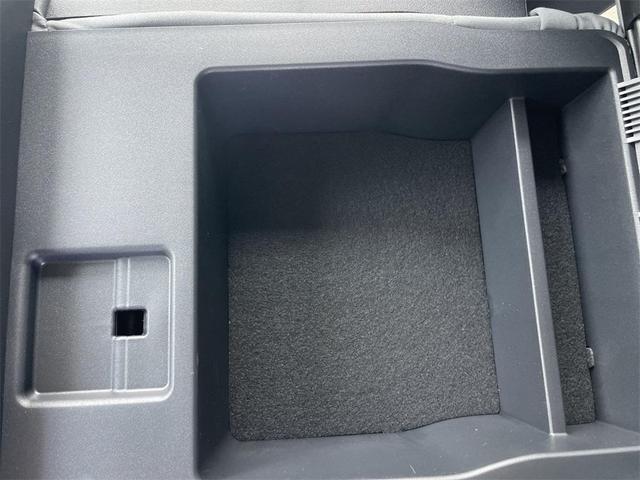Photo of 2025 Black Metallic Ford F-250