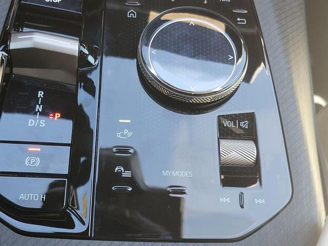 Photo of 2025 Gray BMW X3