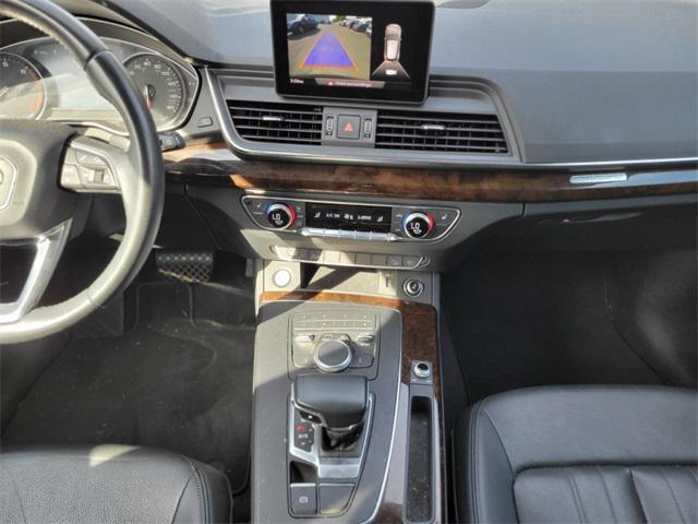 Photo of 2019 Black Audi Q5