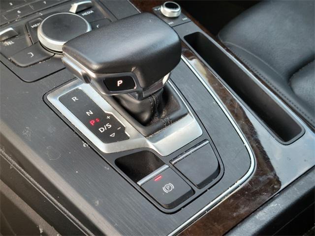 Photo of 2019 Black Audi Q5