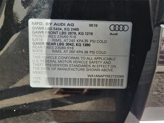 Photo of 2019 Black Audi Q5