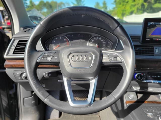 Photo of 2019 Black Audi Q5