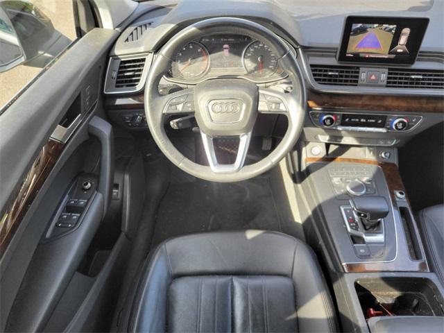 Photo of 2019 Black Audi Q5