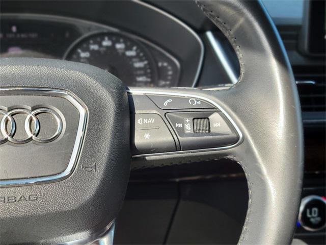 Photo of 2019 Black Audi Q5