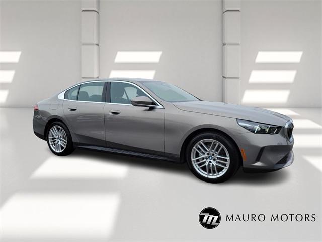 2025 BMW 530