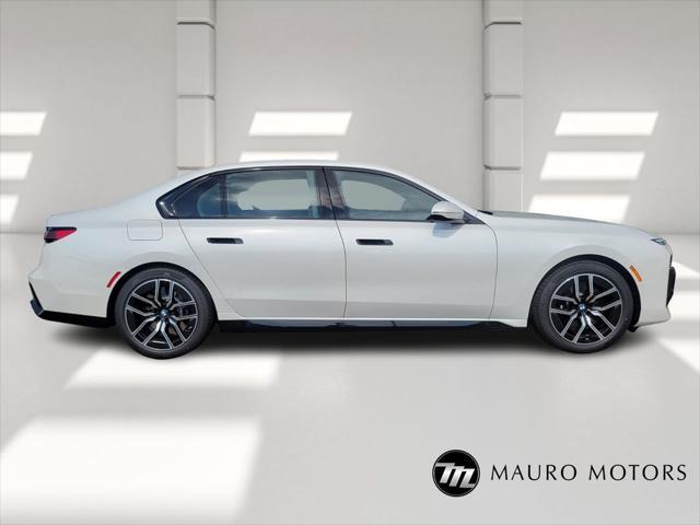 Photo of 2025 White BMW 760