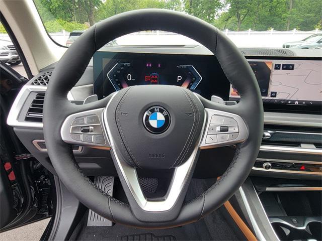 Photo of 2026 Black BMW X7