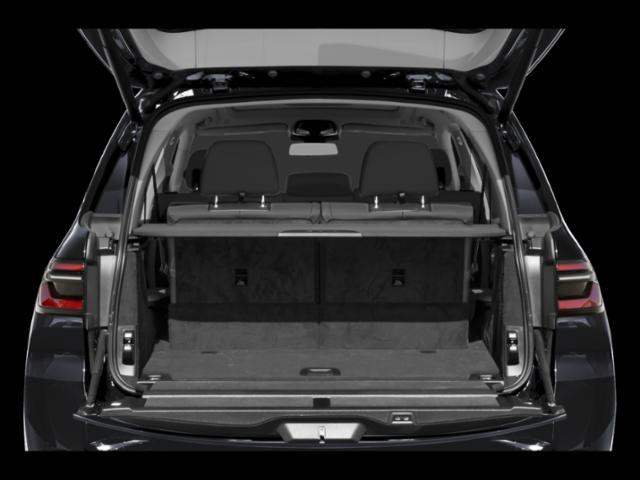 Photo of 2024 Mineral White Metallic BMW X7