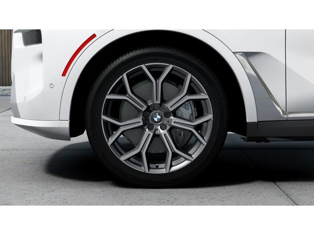 Photo of 2026 White BMW X7