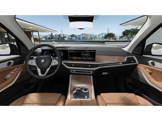 Photo of 2026 White BMW X7