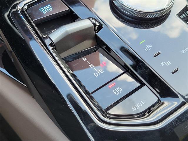 Photo of 2025 Oxide Grey Metallic BMW i5